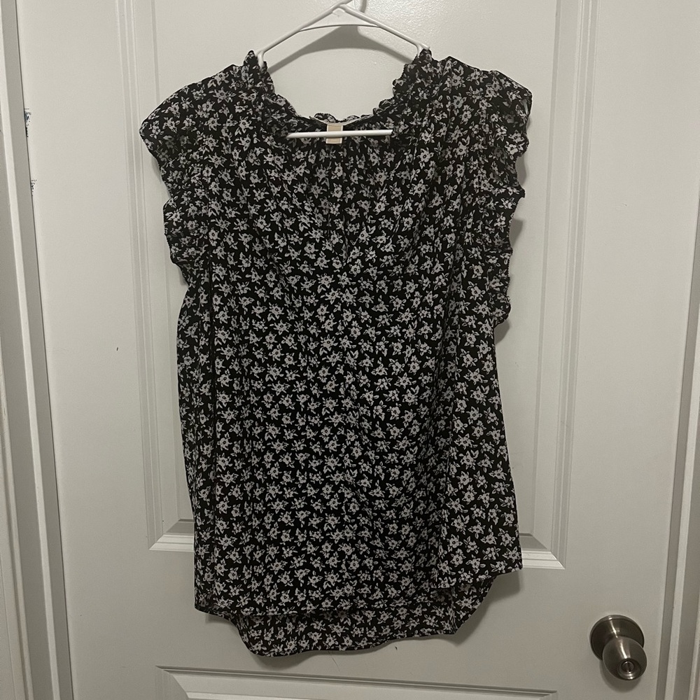 Michael Kors Sleeveless Top — Like New - Barely Worn- Size XL